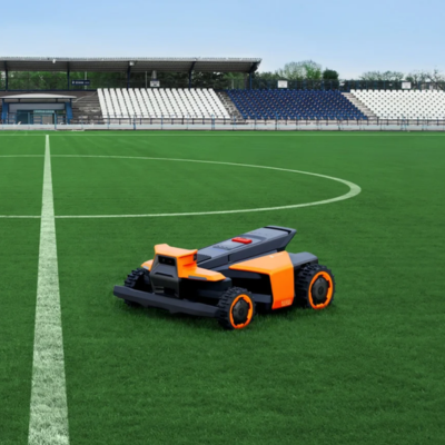 Campo da calcio: grande superficie erbosa da mantenere sempre uniforme